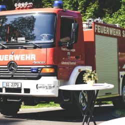 Die Feuerwehr im Einsatz am Weiher - dieses Mal ohne Feuer aber mit brennender Begeisterung der Besuchern.