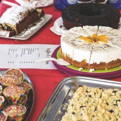 Viele leckere Kuchen und Torten erwarteten die Gäste.