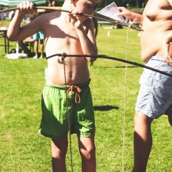 Entenangeln war eine der Aufgaben für die kleinen Piraten